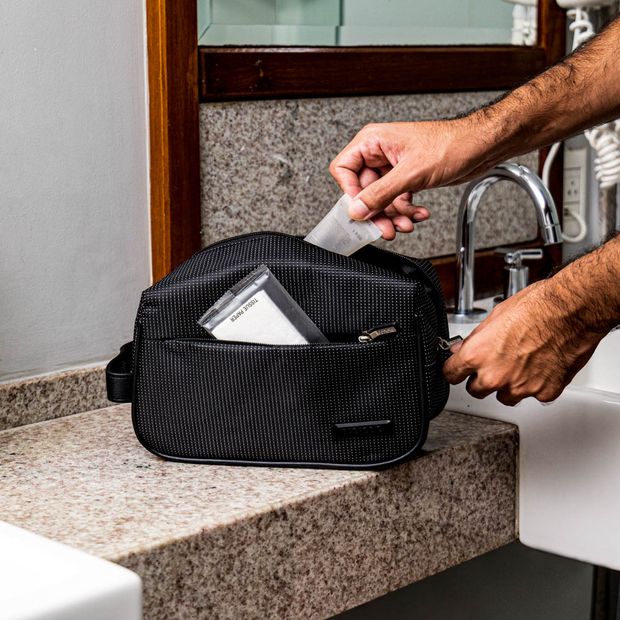 0146455458001---NECESSAIRE-CONTINENTAL-PRETO