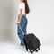 Mochila de 4 Rodinhas Juvenil Feminina Crinkle Glitter Preta – foto 10