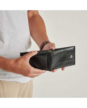 Carteira Masculina de Couro com Fecho em Botão Grécia Preta – foto 3